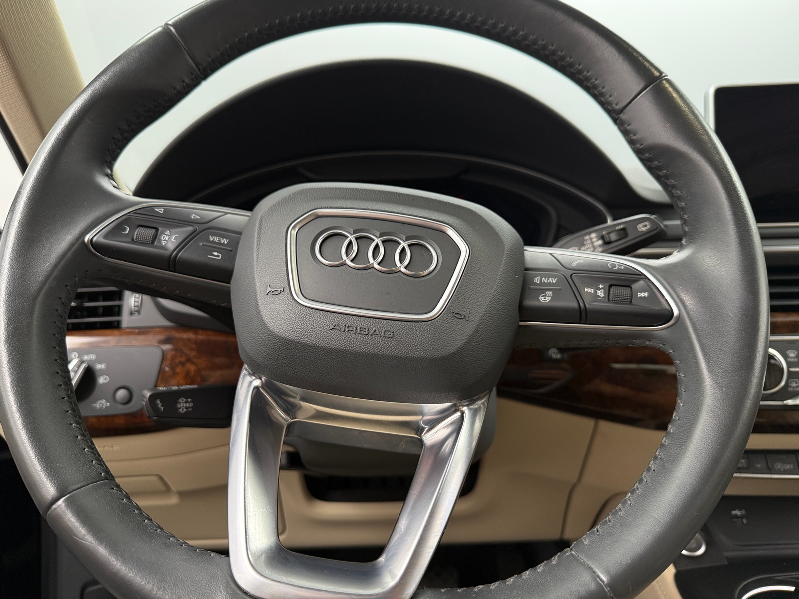 Thumbnail: 2019 Audi A4 - 4