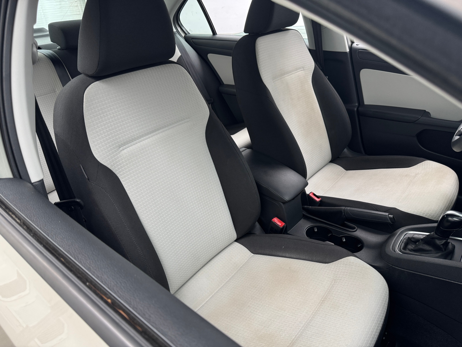 Thumbnail: 2015 Volkswagen Jetta - 2