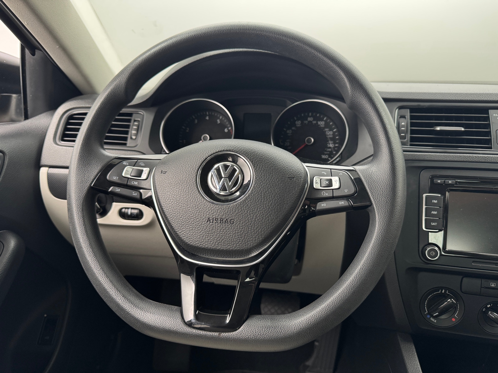 Thumbnail: 2015 Volkswagen Jetta - 5