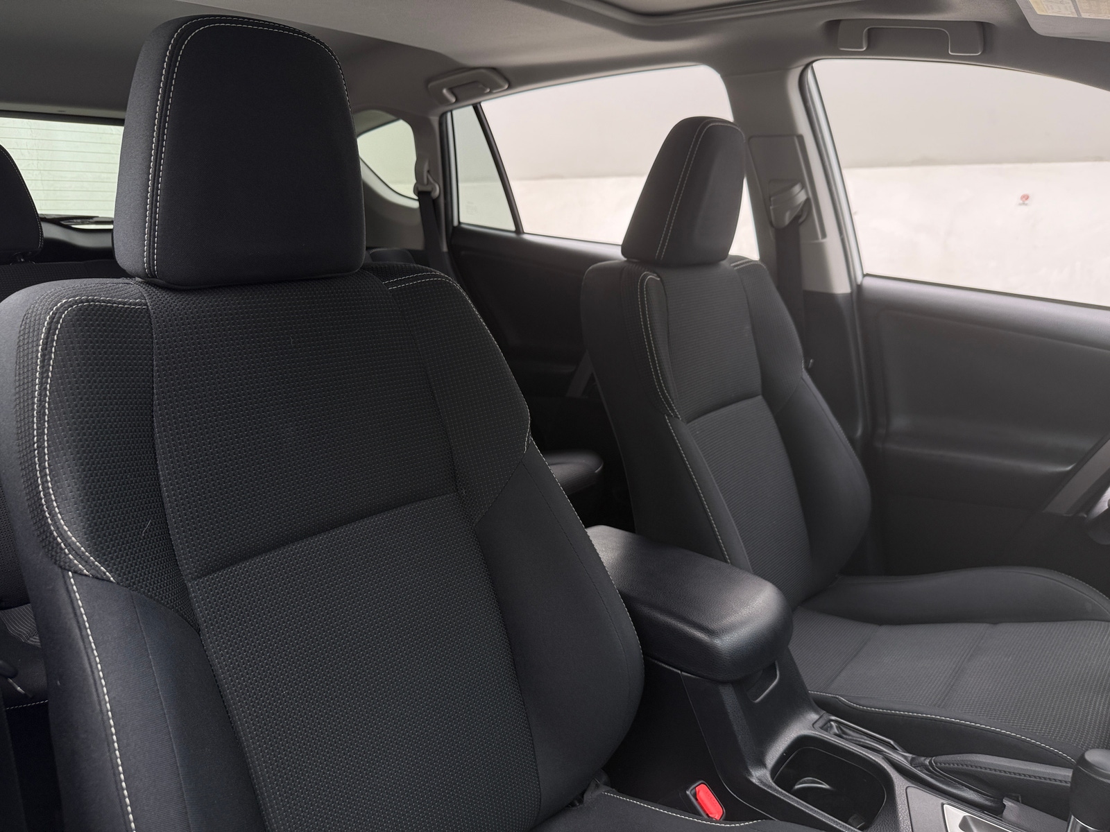 Thumbnail: 2017 Toyota RAV4 - 2