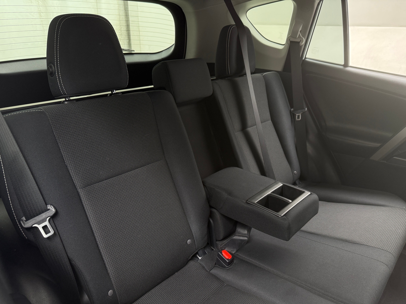 Thumbnail: 2017 Toyota RAV4 - 6