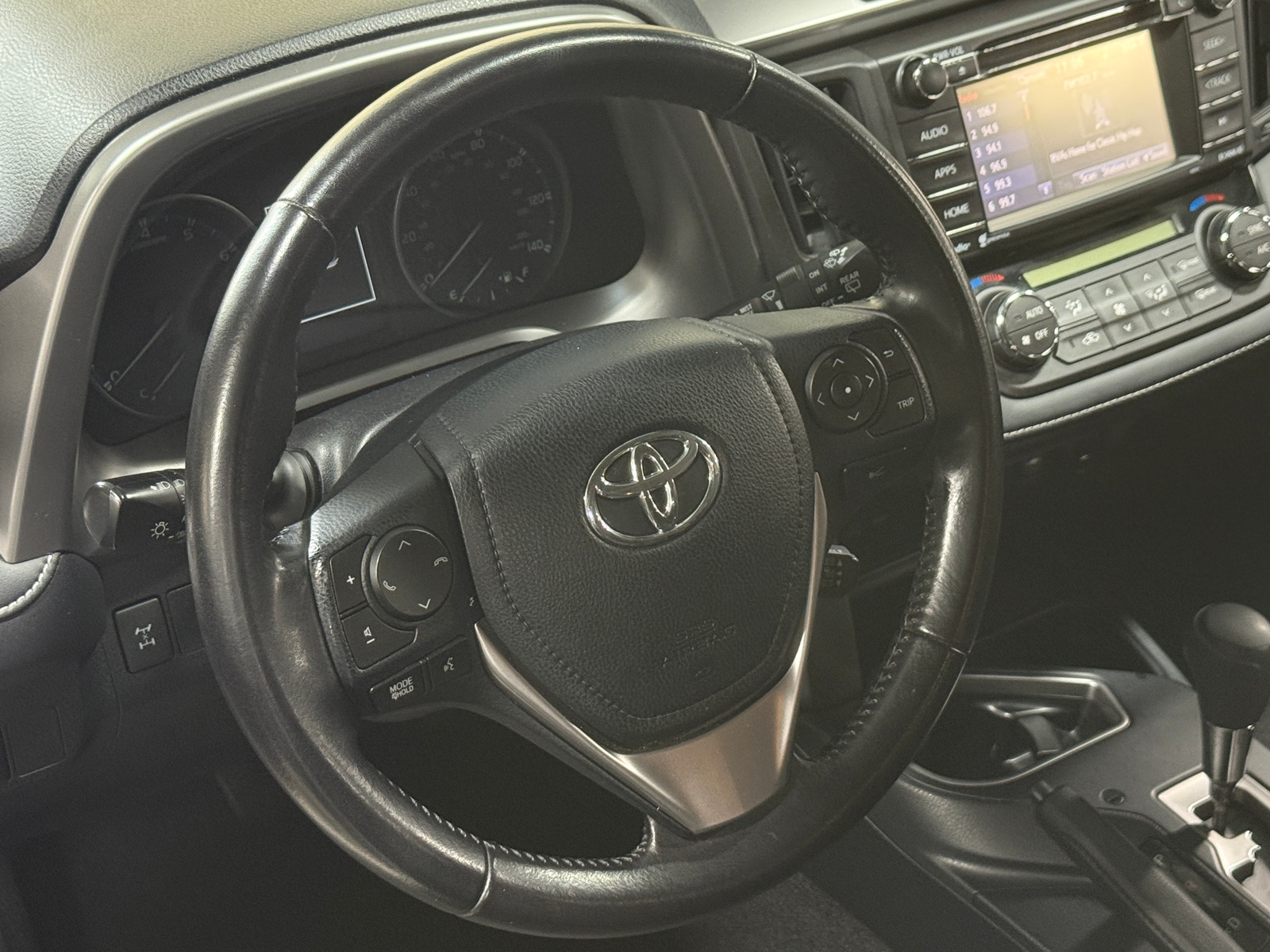 Thumbnail: 2017 Toyota RAV4 - 5