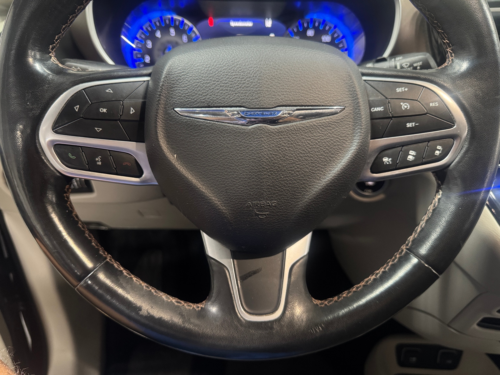 Thumbnail: 2019 Chrysler Pacifica - 4