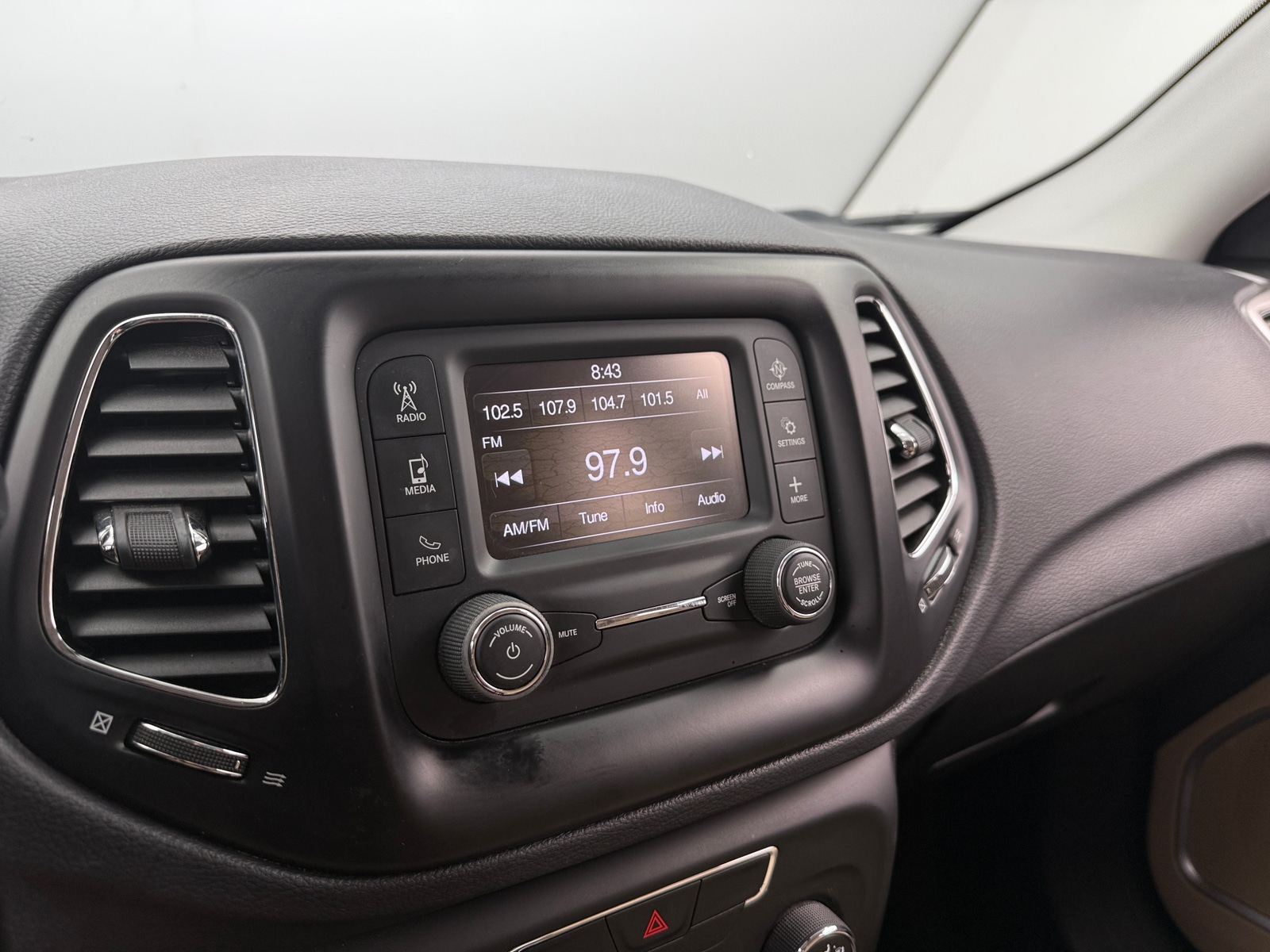 Thumbnail: 2018 Jeep Compass - 4