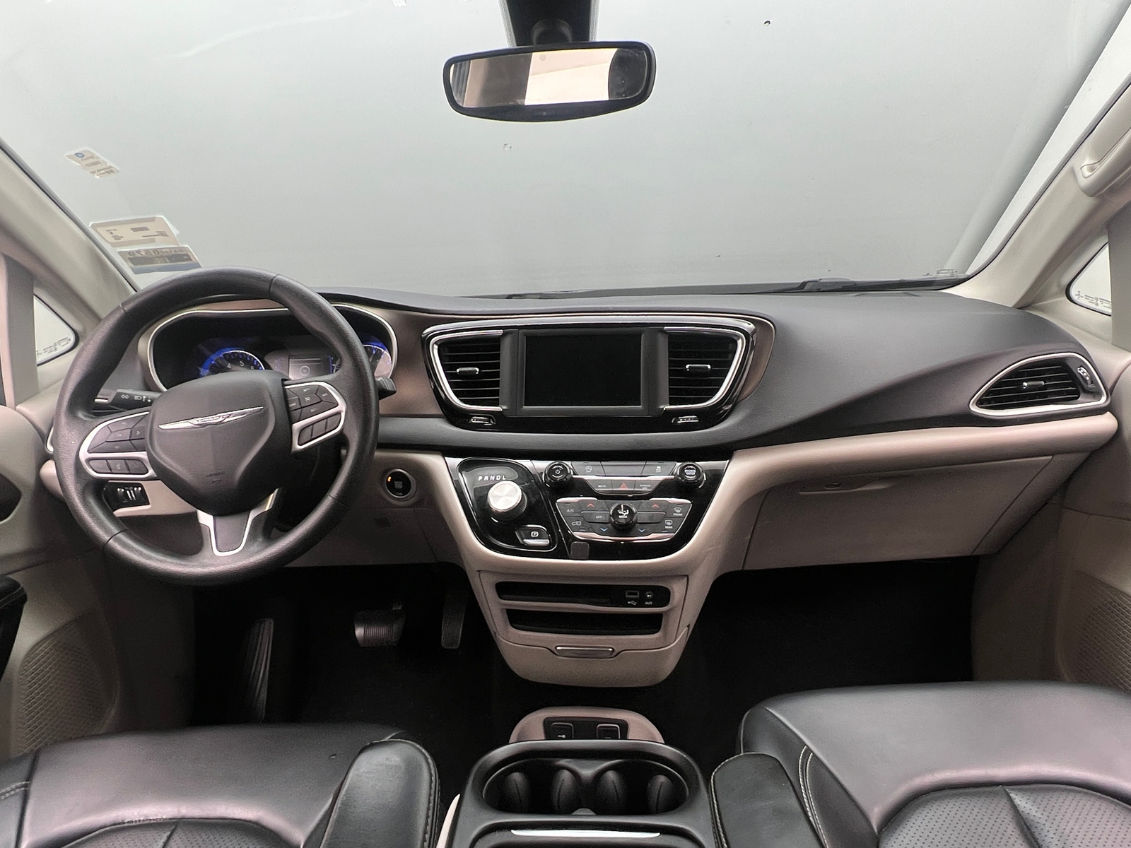 Thumbnail: 2020 Chrysler Voyager - 2