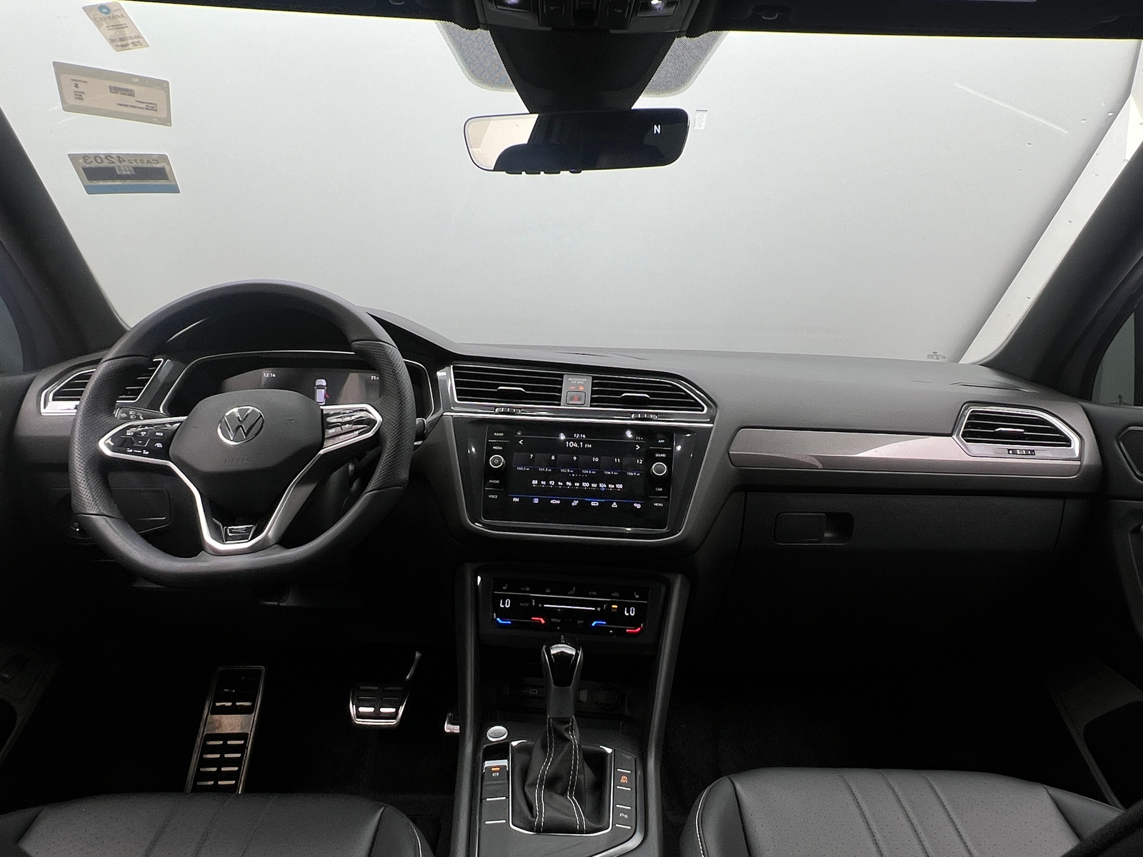 Thumbnail: 2024 Volkswagen Tiguan - 2