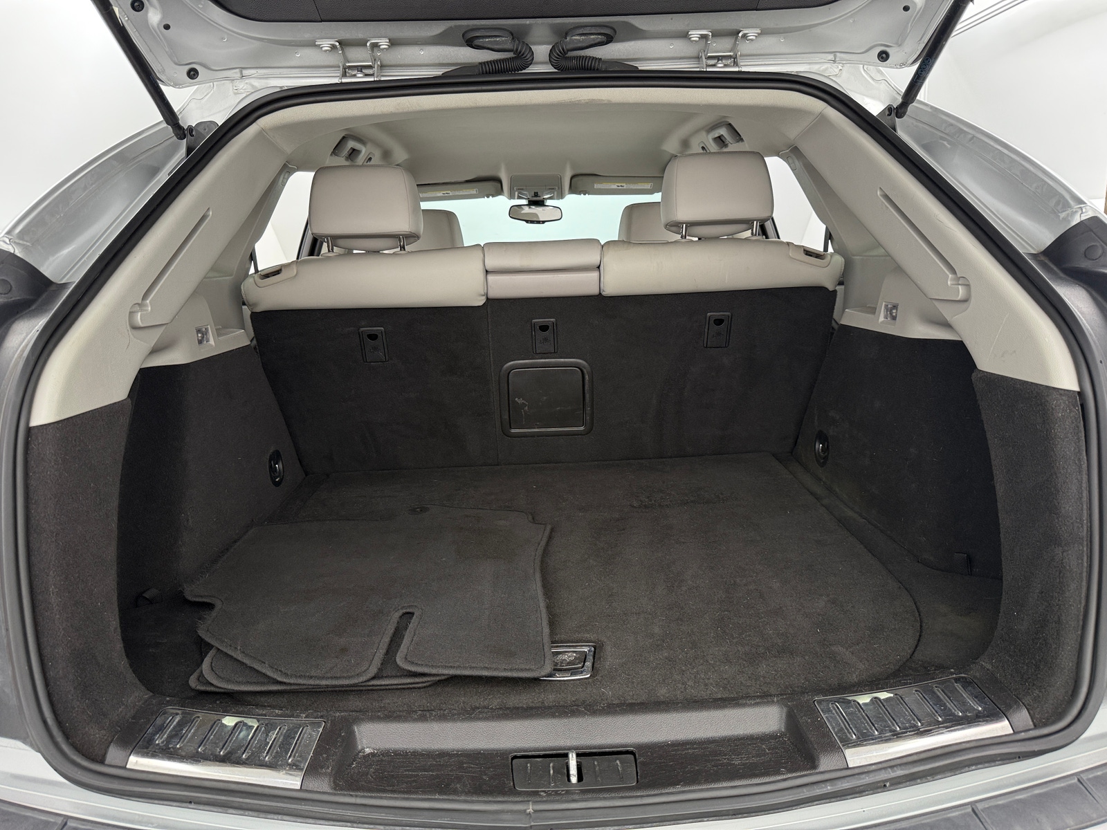 Thumbnail: 2016 Cadillac SRX - 6