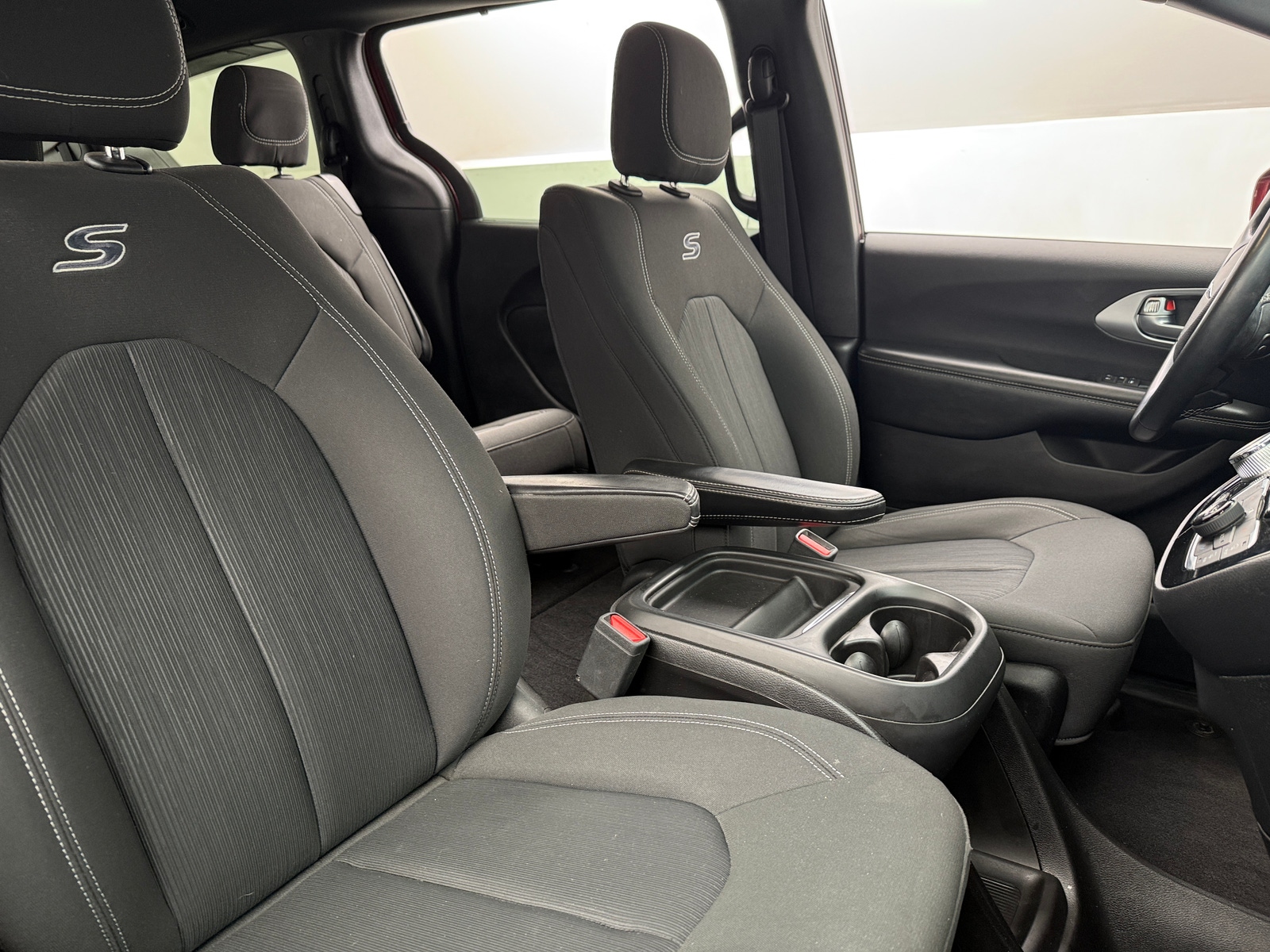 Thumbnail: 2019 Chrysler Pacifica - 2