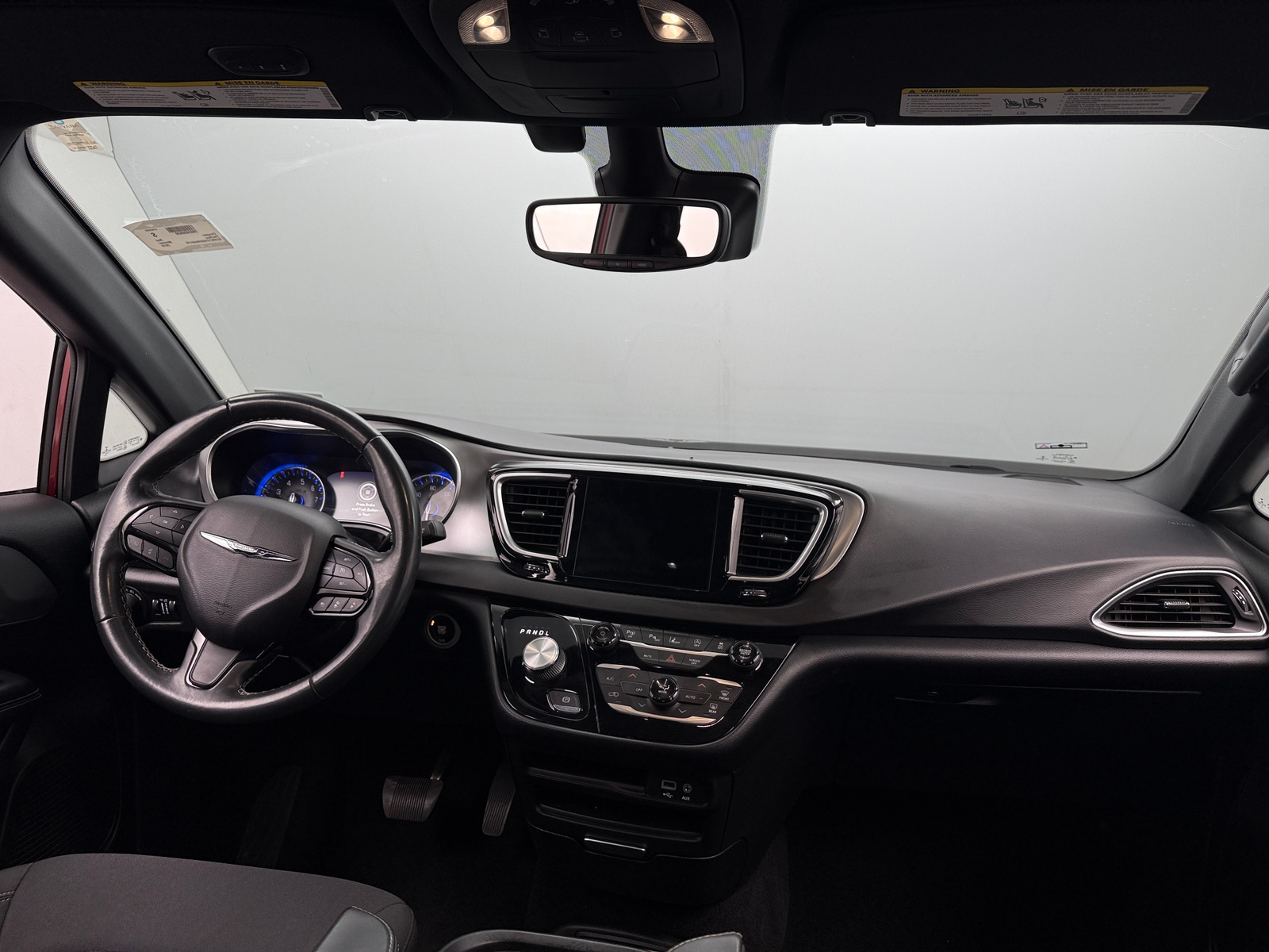 Thumbnail: 2019 Chrysler Pacifica - 3