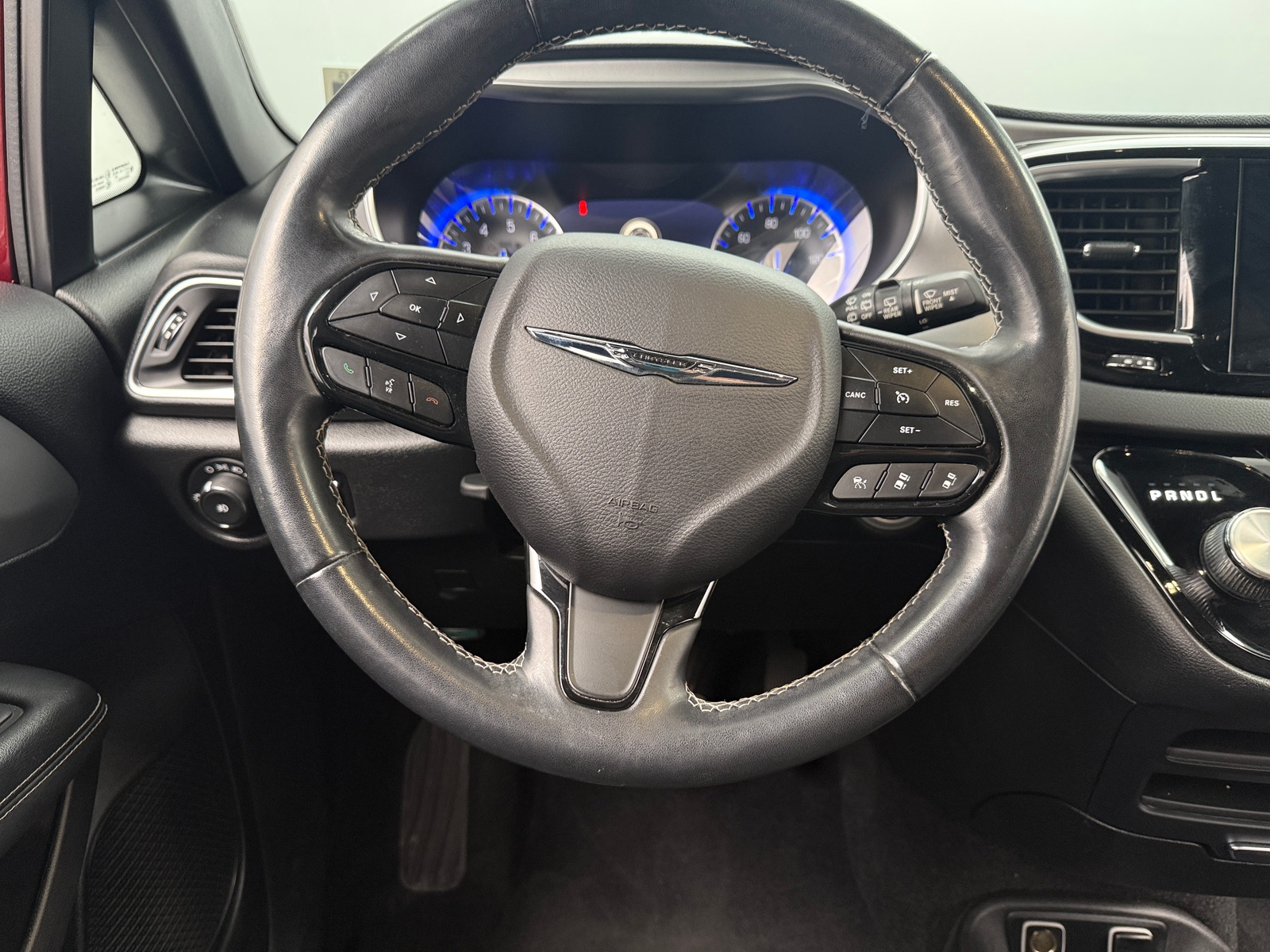 Thumbnail: 2019 Chrysler Pacifica - 5
