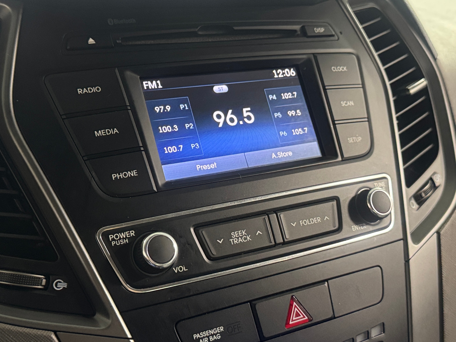 Thumbnail: 2018 Hyundai Santa Fe - 4
