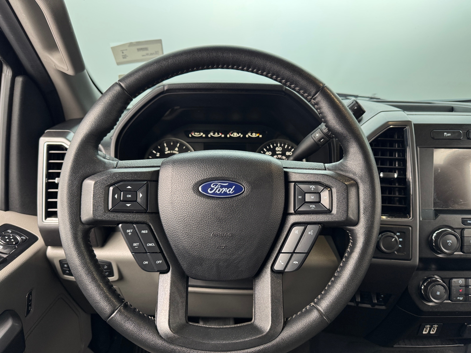 Thumbnail: 2020 Ford Econoline - 5