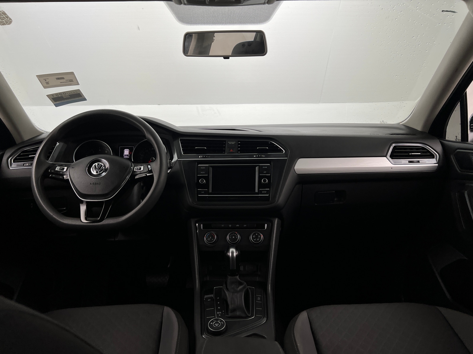 Thumbnail: 2019 Volkswagen Tiguan - 3