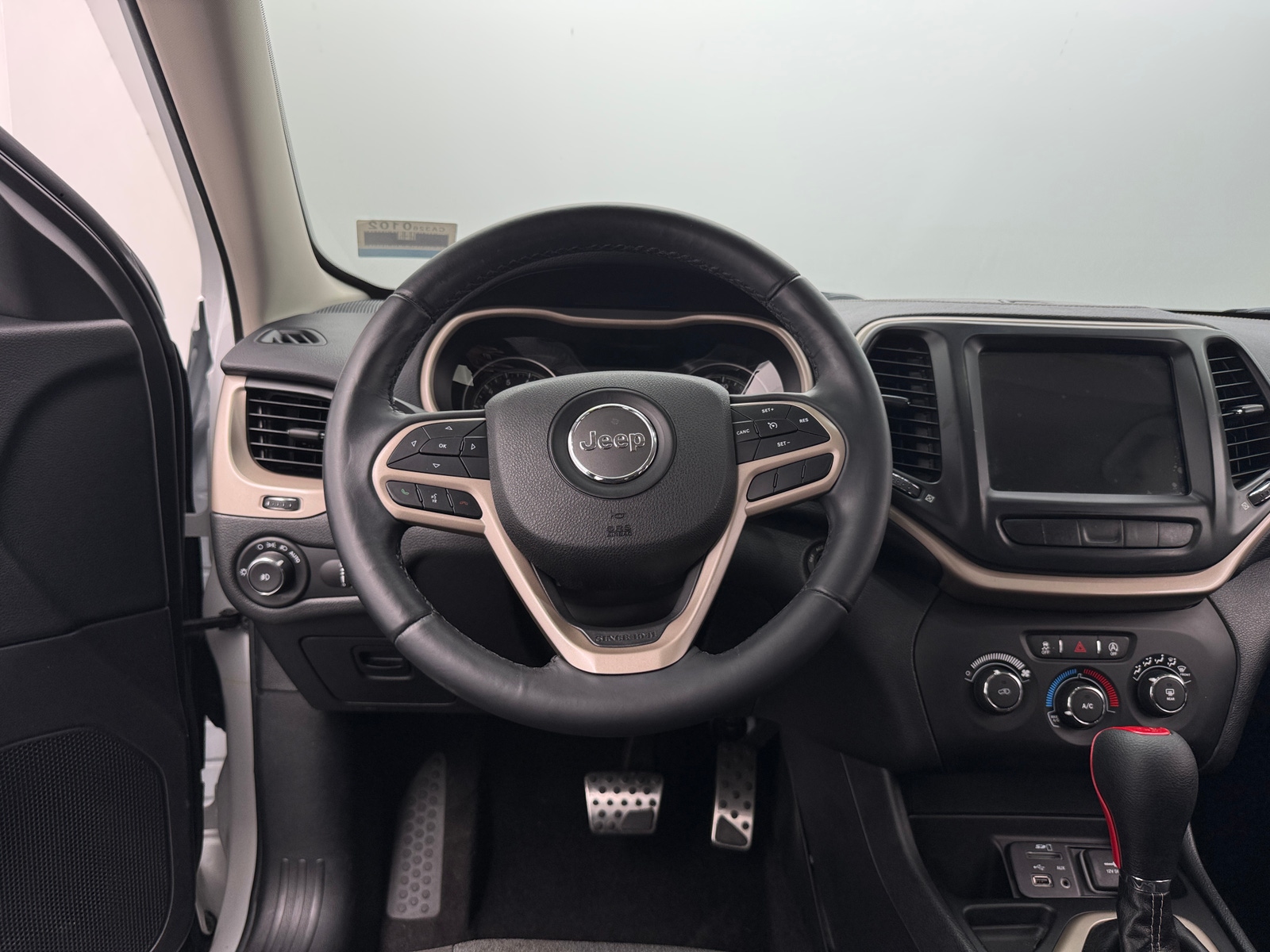 Thumbnail: 2018 Jeep Cherokee - 5