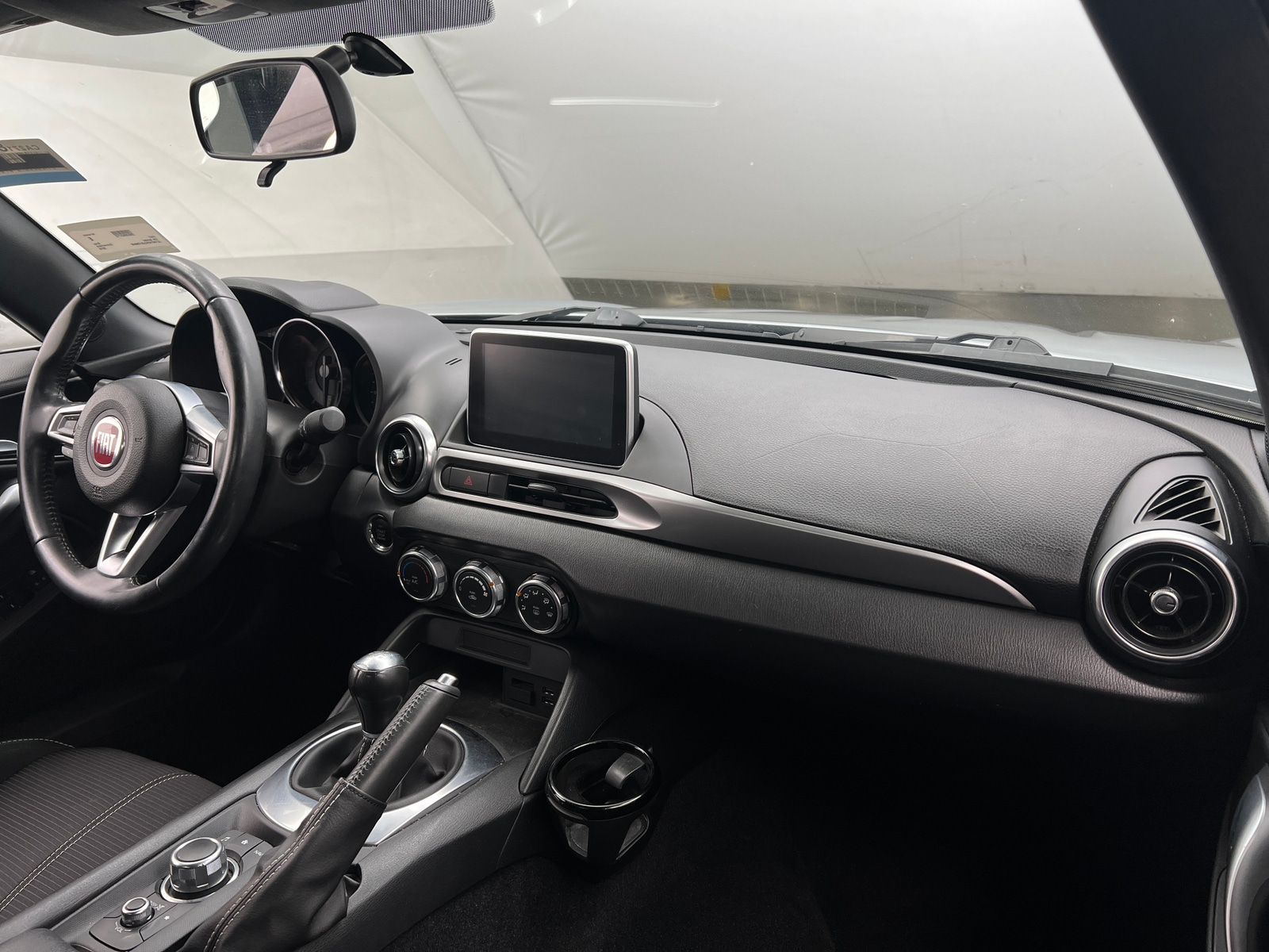 Thumbnail: 2018 Fiat 124 Spider - 3