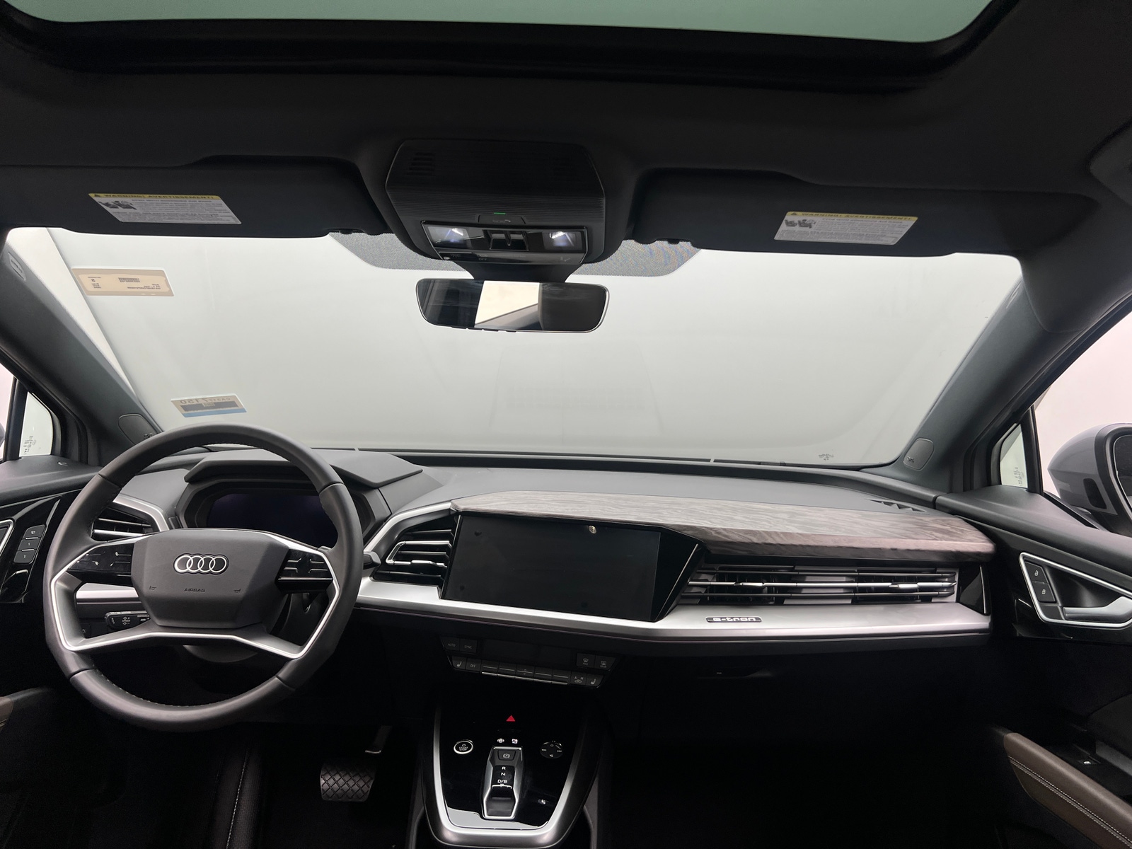 Thumbnail: 2025 Audi Q4 e-tron - 2