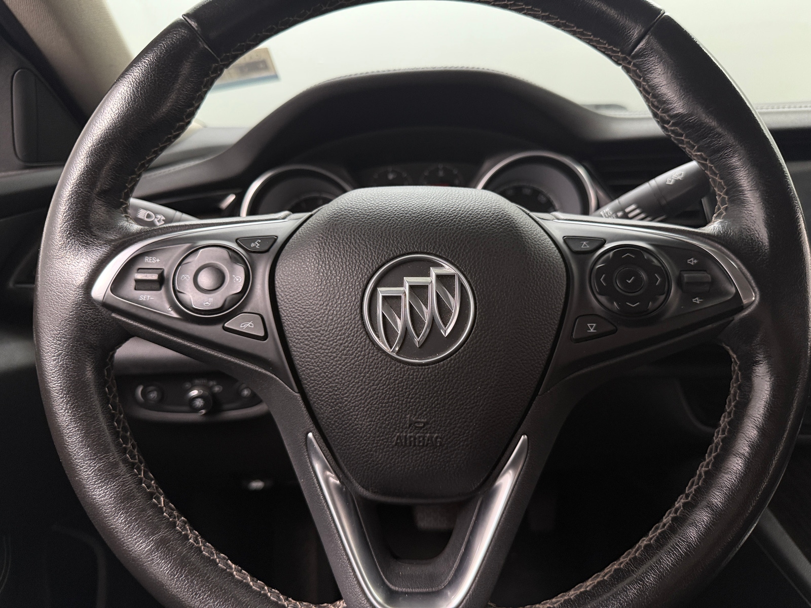 Thumbnail: 2018 Buick Regal - 4