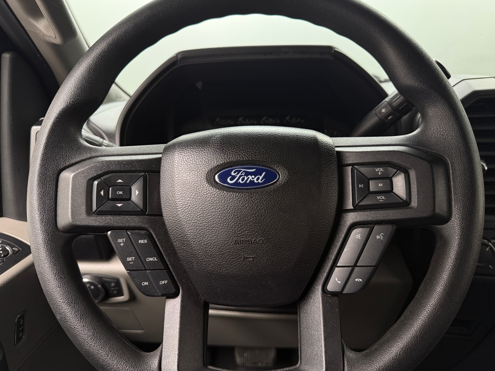 Thumbnail: 2019 Ford Econoline - 5