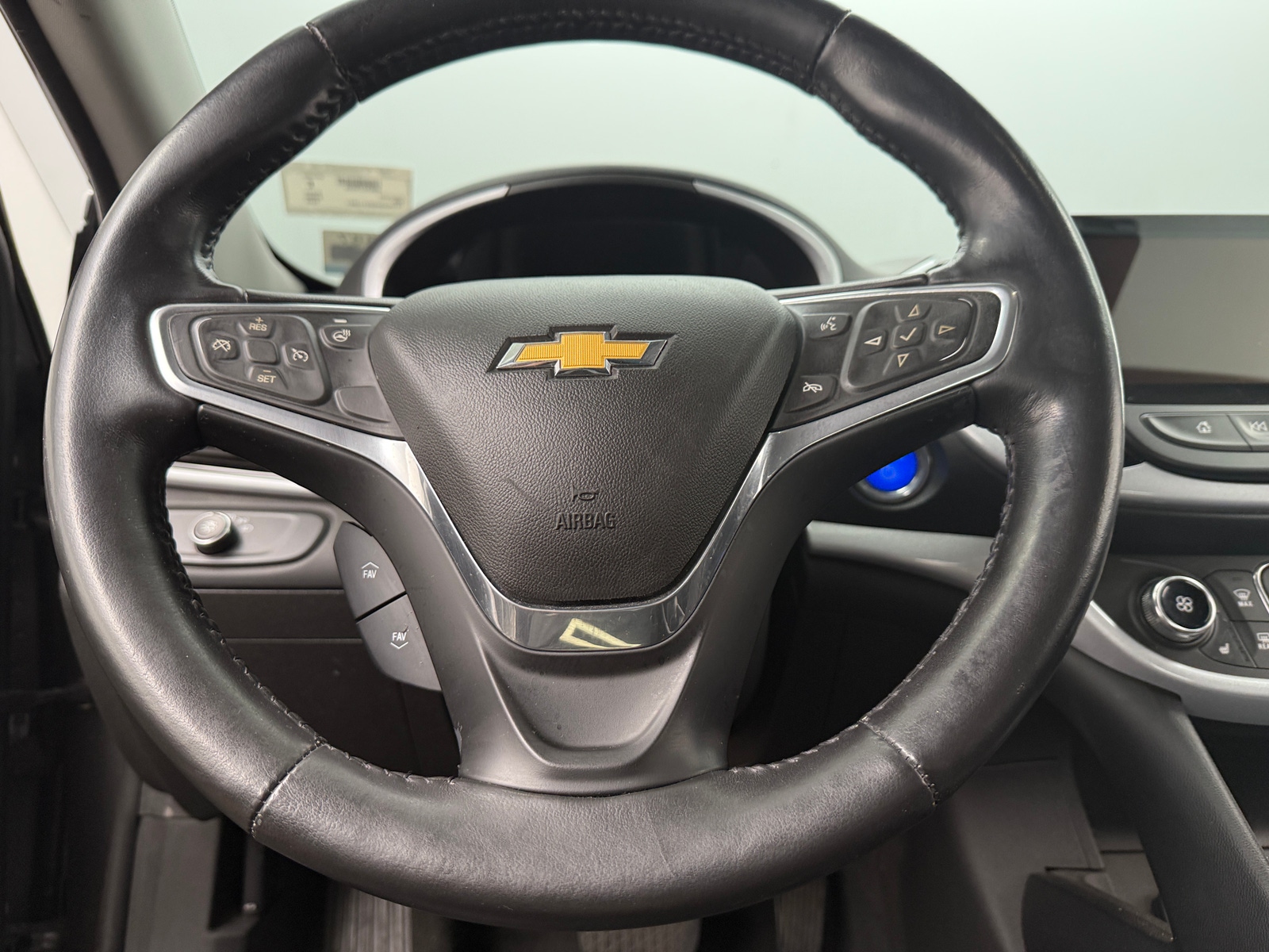 Thumbnail: 2016 Chevrolet Volt - 5