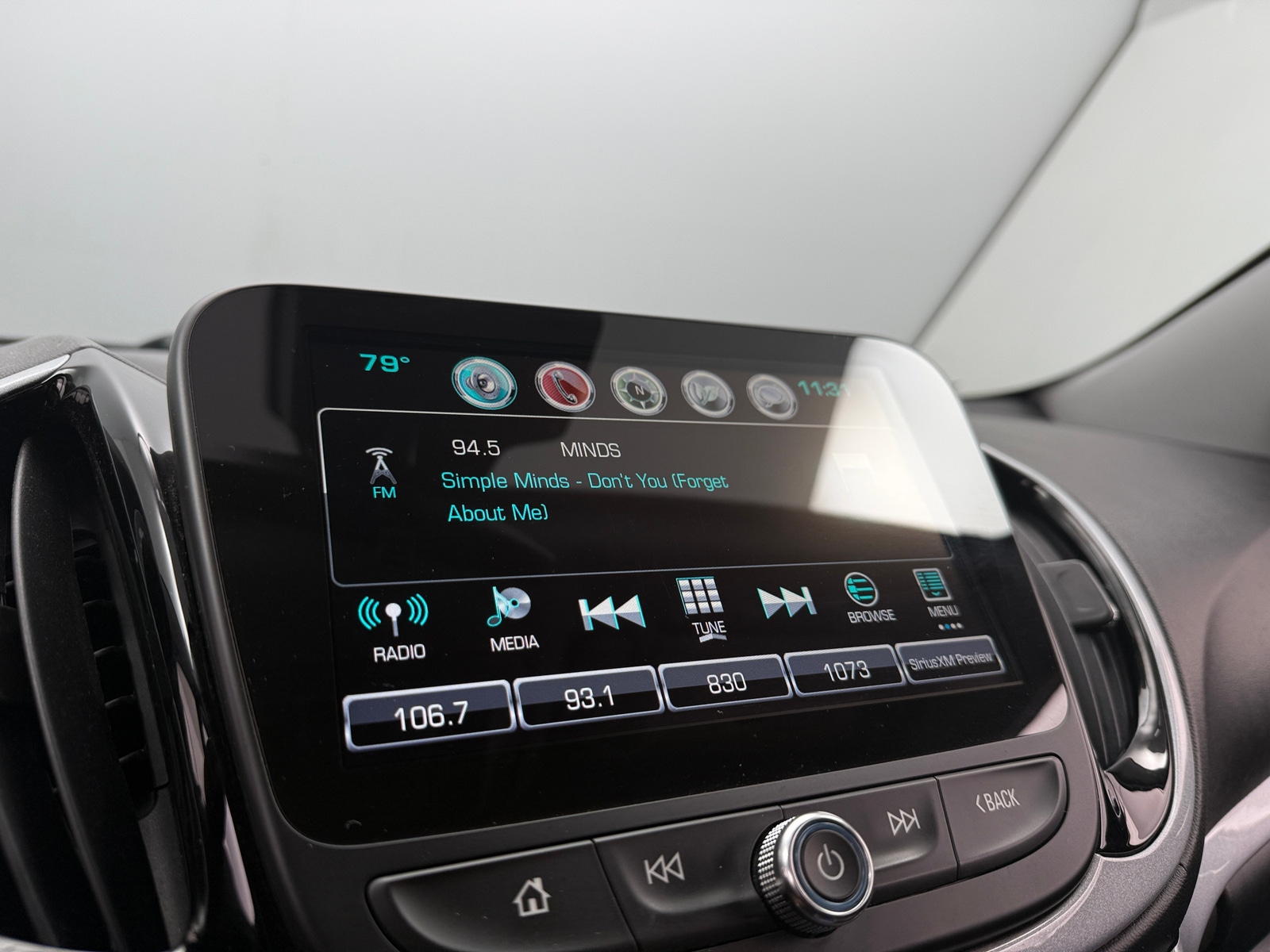 Thumbnail: 2016 Chevrolet Volt - 4