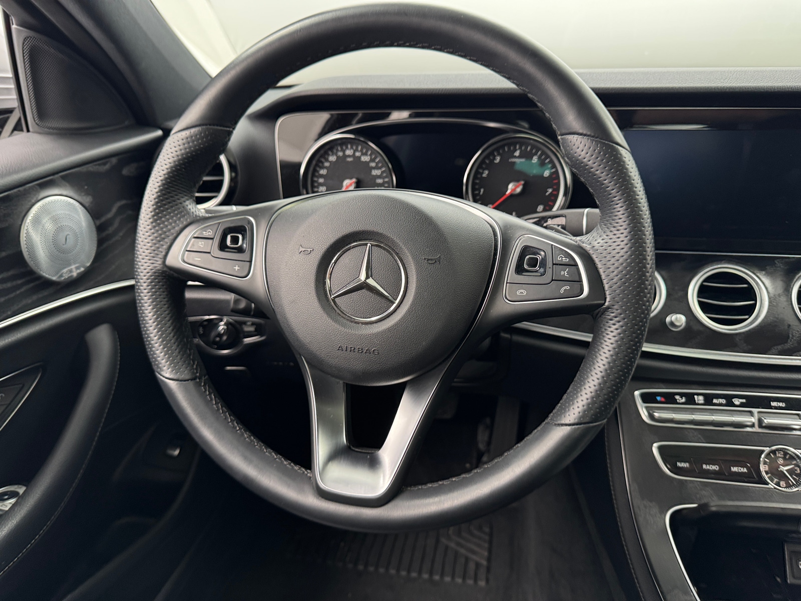 Thumbnail: 2018 Mercedes-Benz E-Class - 4