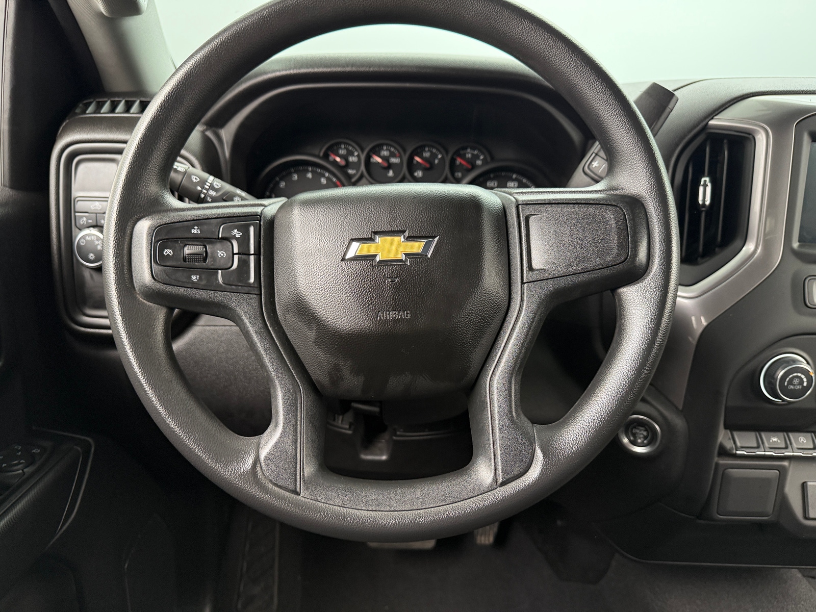 Thumbnail: 2024 Chevrolet Silverado 1500 - 5