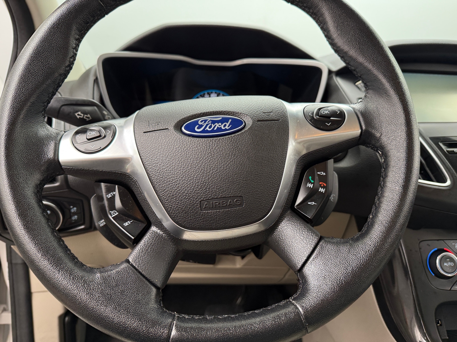 Thumbnail: 2015 Ford Focus - 5
