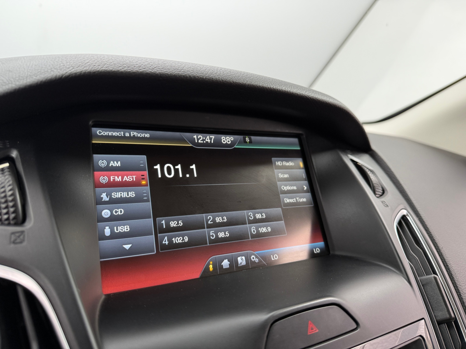 Thumbnail: 2015 Ford Focus - 4