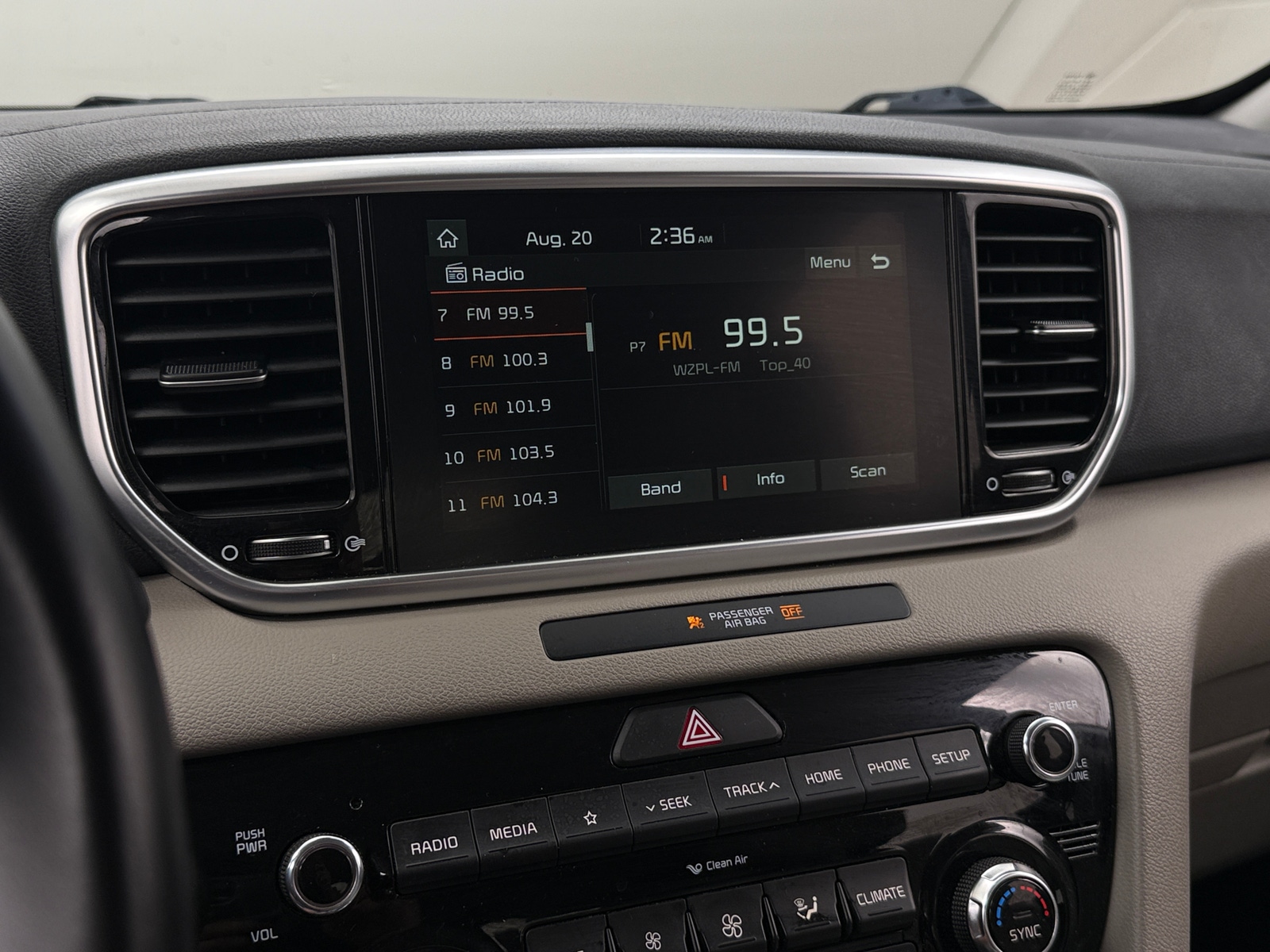 Thumbnail: 2020 Kia Sportage - 3