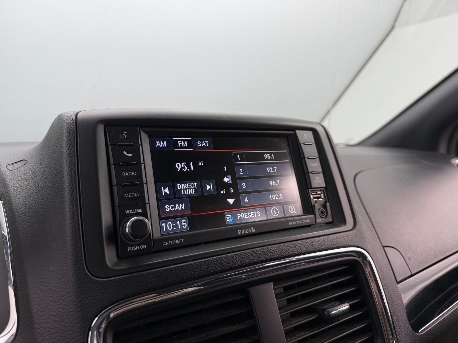 Thumbnail: 2018 Dodge Grand Caravan - 3