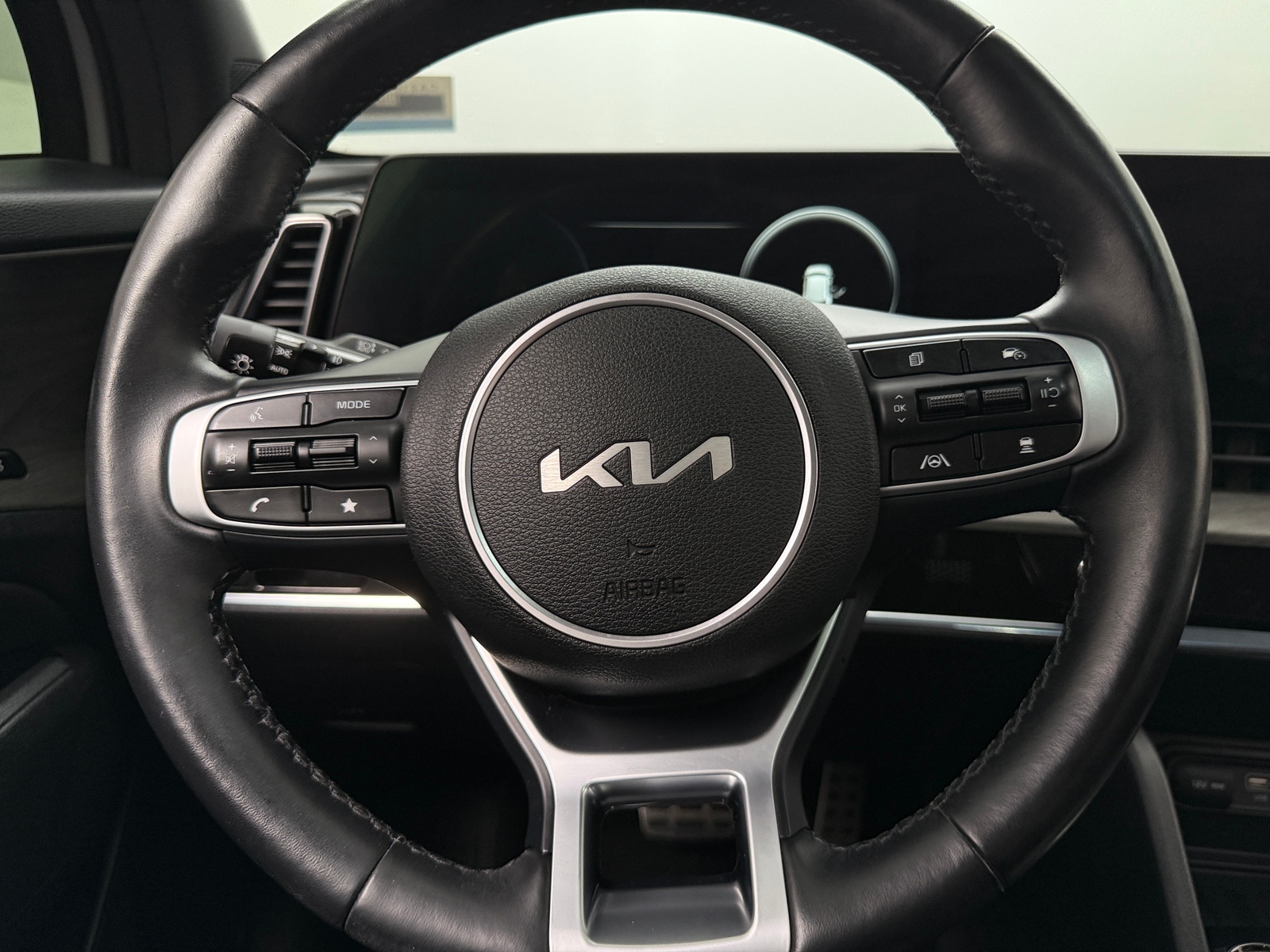 Thumbnail: 2023 Kia Sportage - 4