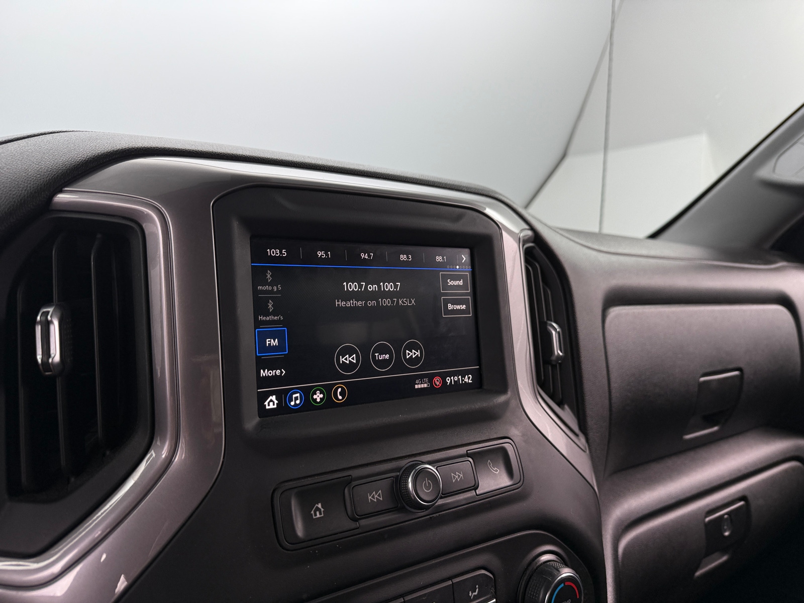 Thumbnail: 2021 Chevrolet Silverado 1500 - 4