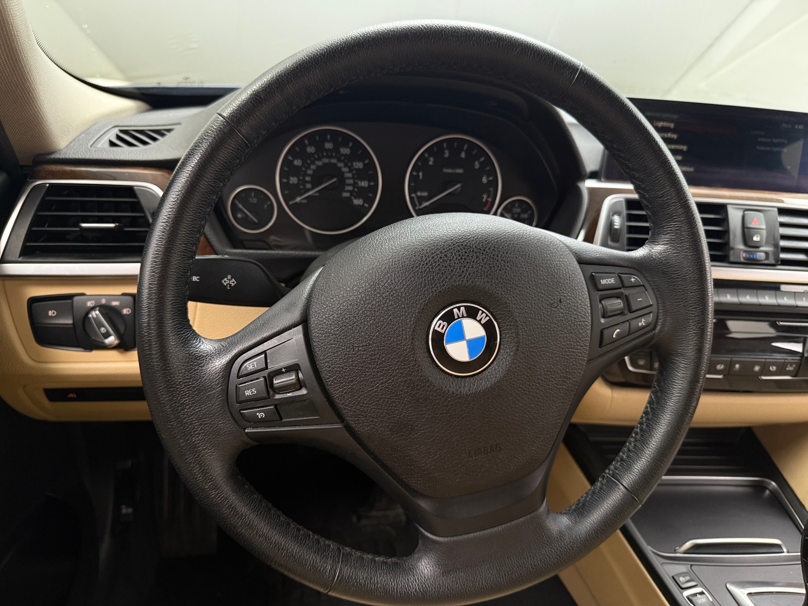 Thumbnail: 2018 BMW 3 Series - 4