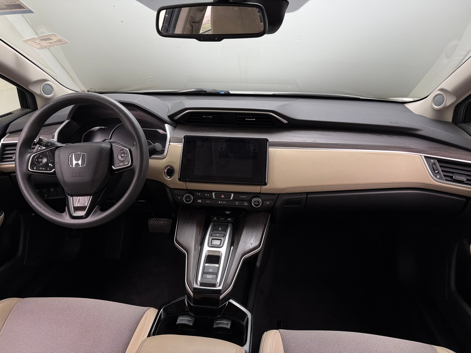 Thumbnail: 2018 Honda Clarity - 3