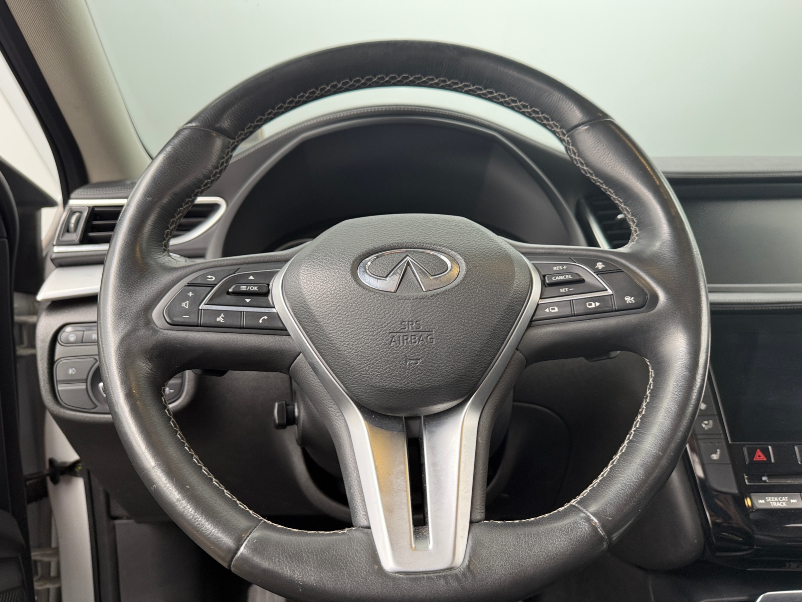 Thumbnail: 2019 INFINITI QX50 - 4