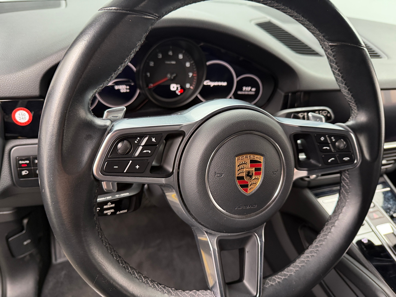 Thumbnail: 2019 Porsche Cayenne - 4