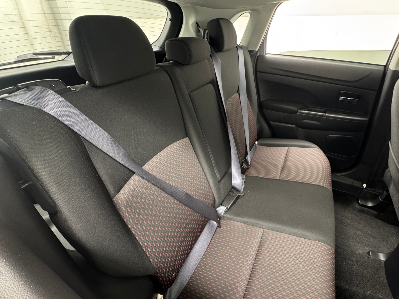 Thumbnail: 2017 Mitsubishi Outlander Sport - 6