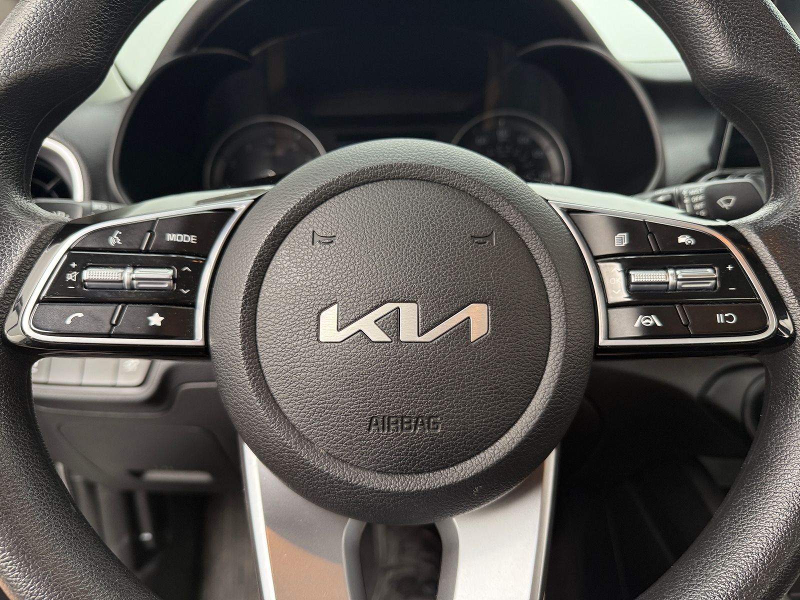 Thumbnail: 2023 Kia Forte - 5