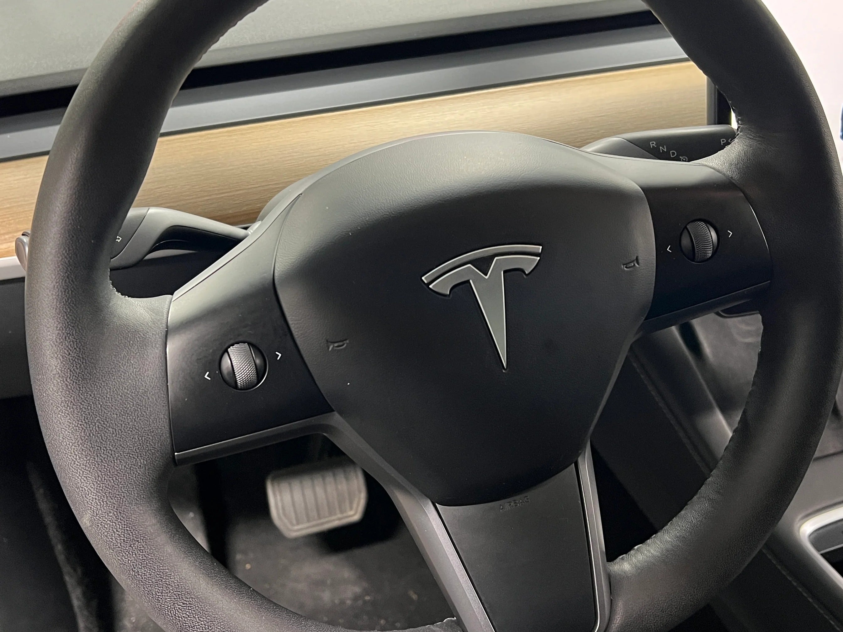 Used 2023 Tesla Model Y Long Range with VIN 7SAYGDEE3PA057430 for sale in Oak Creek, WI