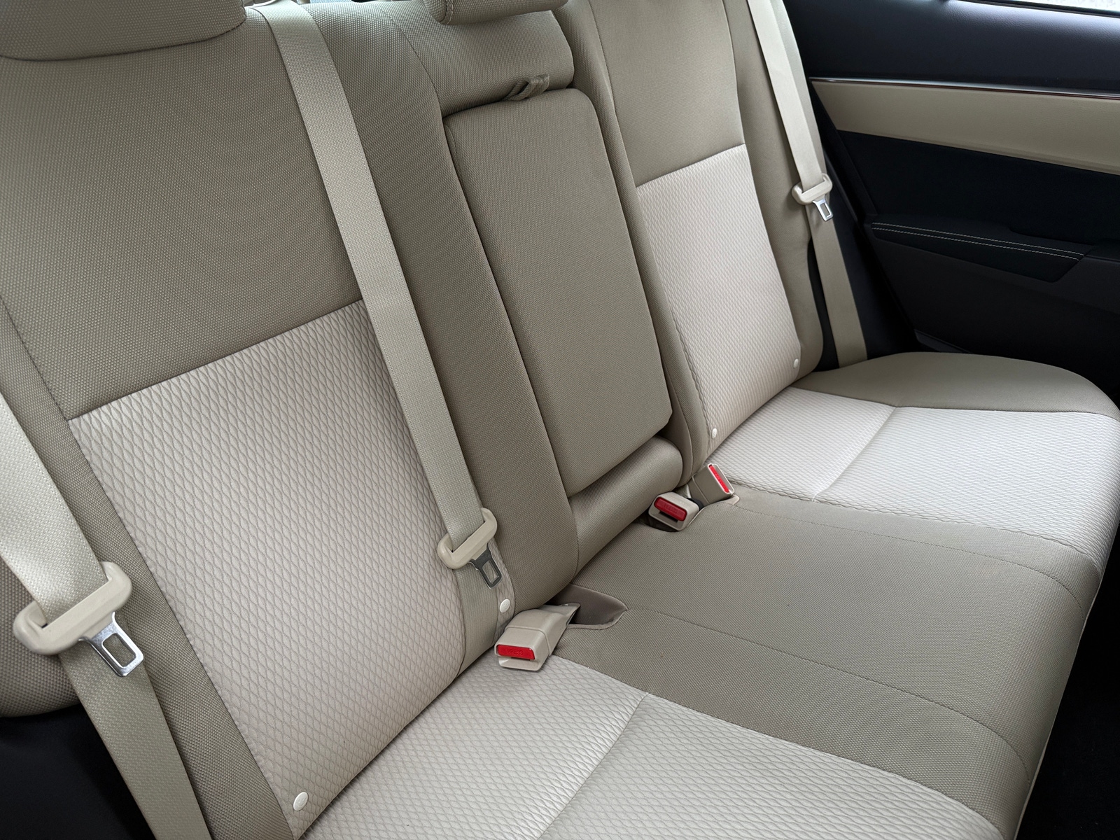 Thumbnail: 2015 Toyota Corolla - 6
