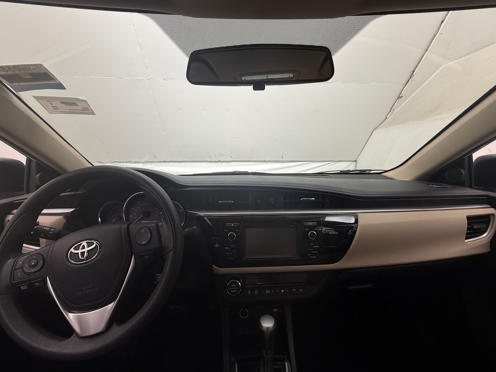 Thumbnail: 2015 Toyota Corolla - 3