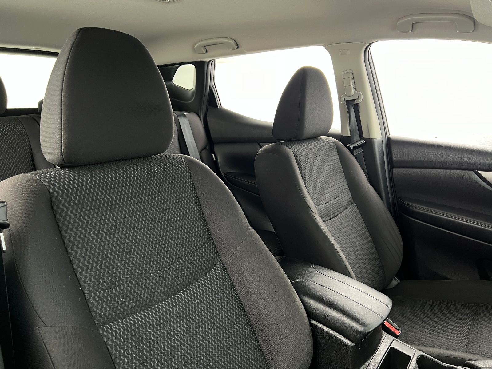 Thumbnail: 2020 Nissan Rogue Sport - 2