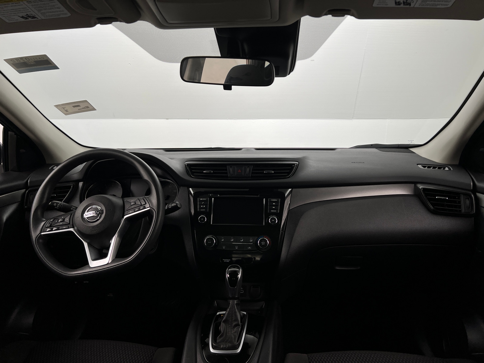 Thumbnail: 2020 Nissan Rogue Sport - 3