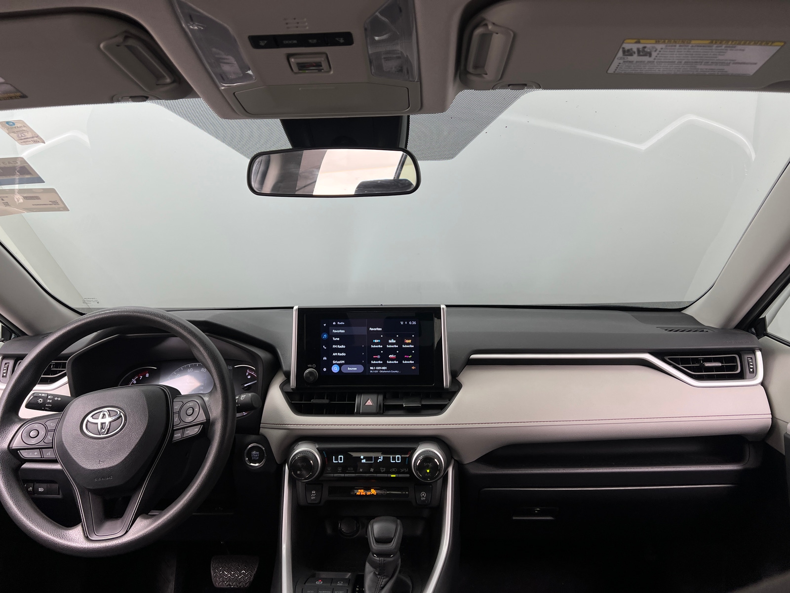 Thumbnail: 2024 Toyota RAV4 - 3