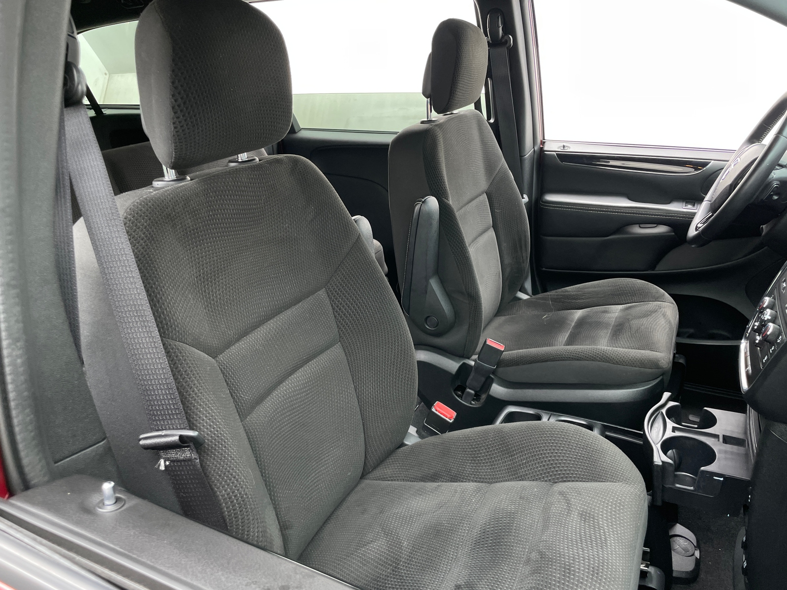Thumbnail: 2018 Dodge Grand Caravan - 2