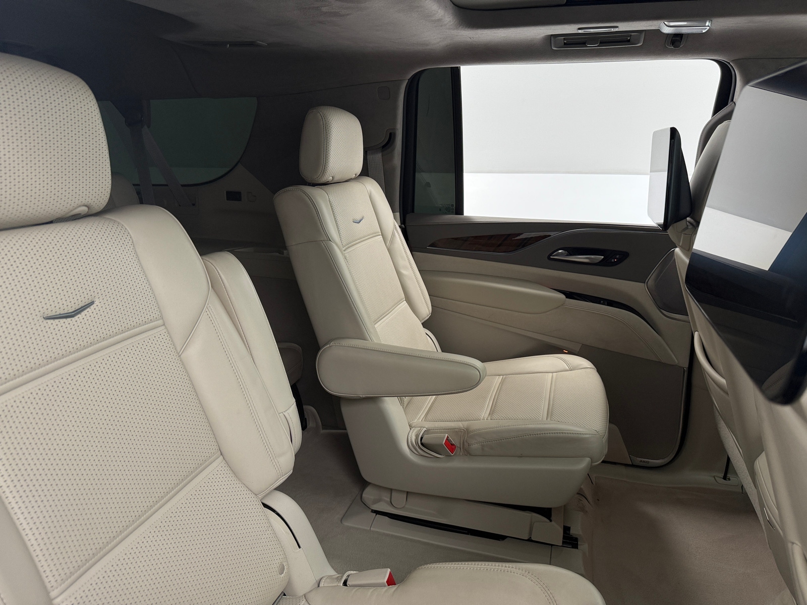 Thumbnail: 2021 Cadillac Escalade - 5