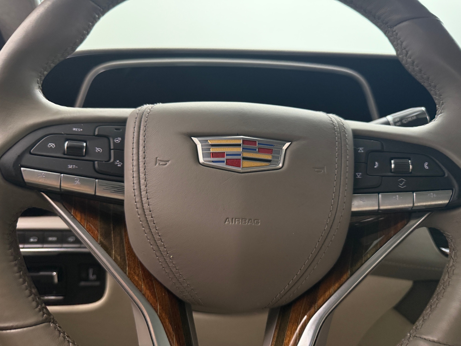 Thumbnail: 2021 Cadillac Escalade - 4
