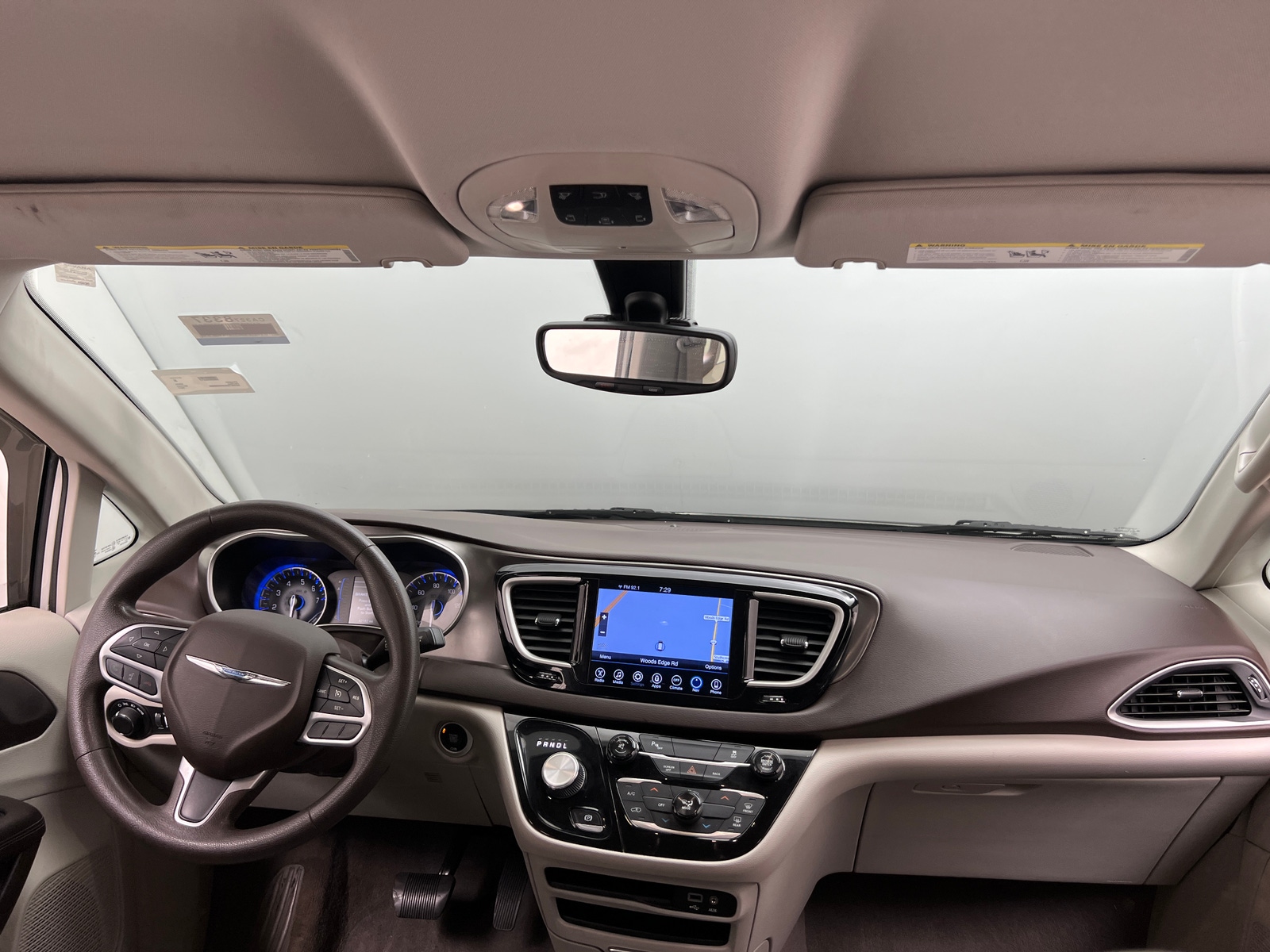 Thumbnail: 2017 Chrysler Pacifica - 3