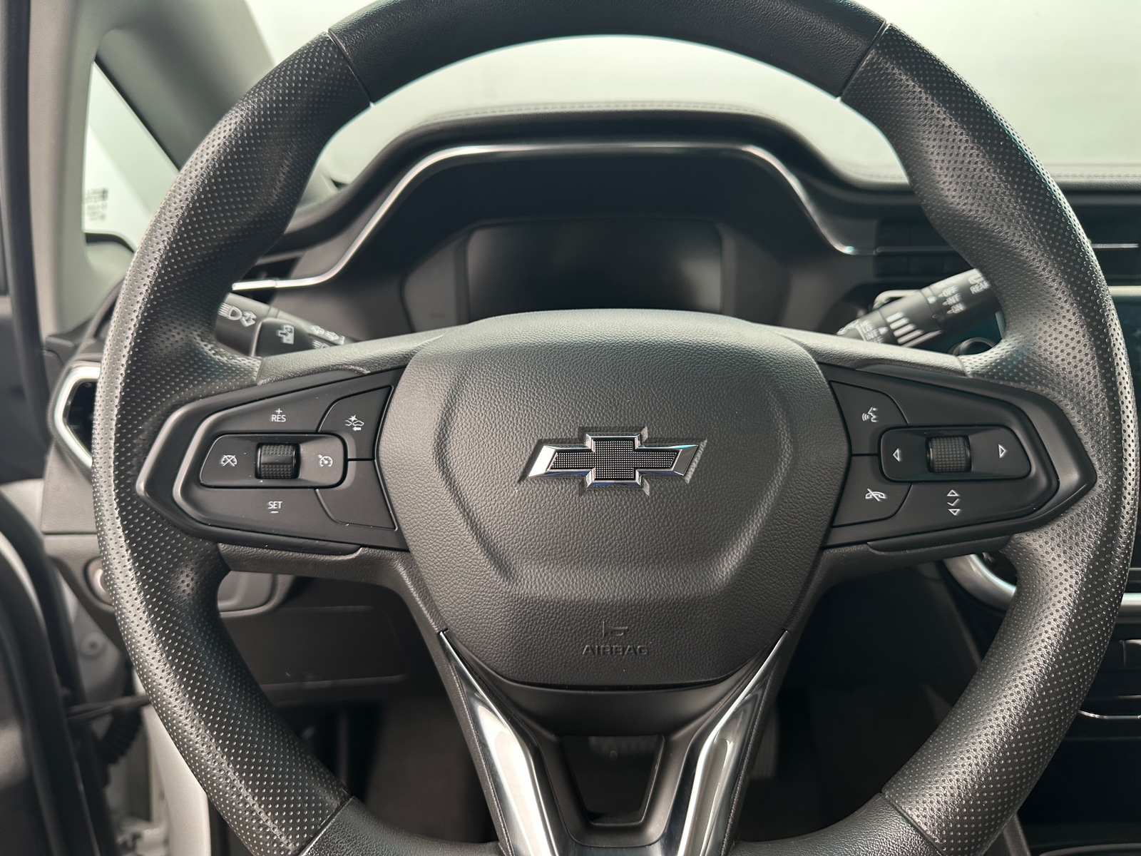 Thumbnail: 2023 Chevrolet Bolt EV - 5