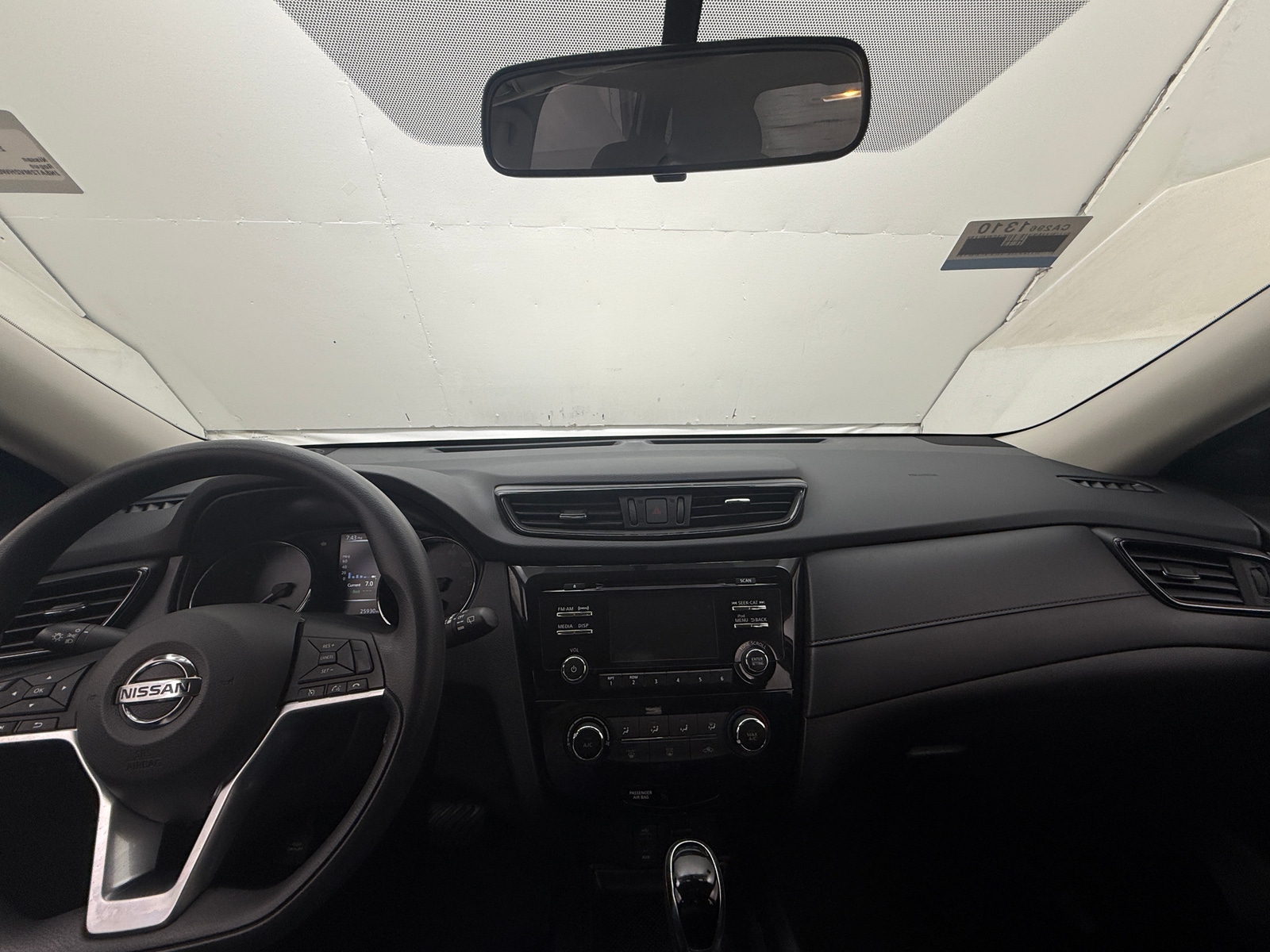 Thumbnail: 2017 Nissan Rogue - 3